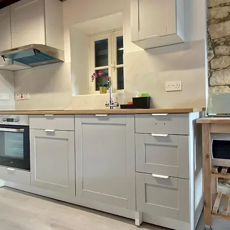 Leonys House By Trulycyprus Dhoros