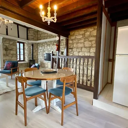 別荘 Leonys House By Trulycyprus Dhoros